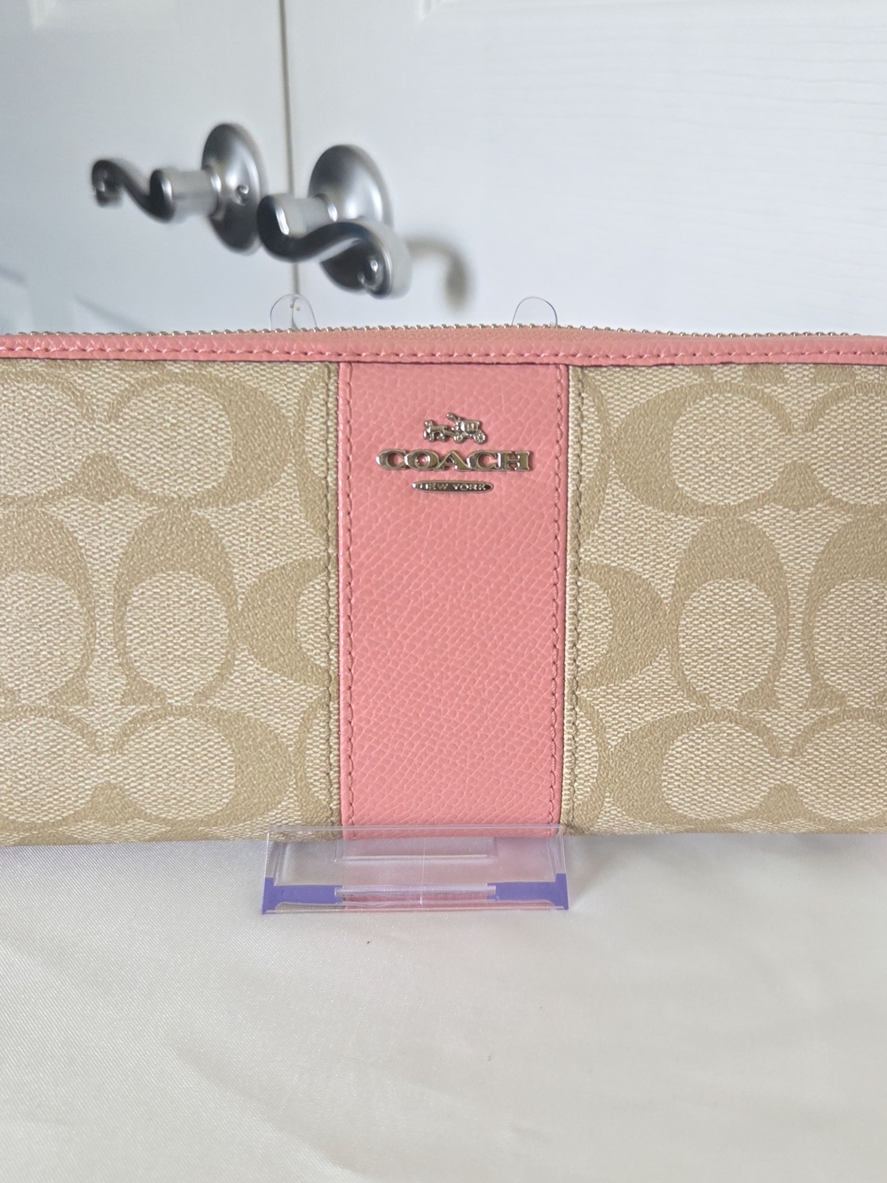 Coach Large Canvas Zip Around Wallet with Pink Lt Khaki - Picture 5 of 5
